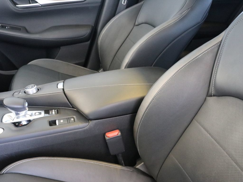 Certified 2023 INFINITI QX55 Essential AWD/4WD image 22