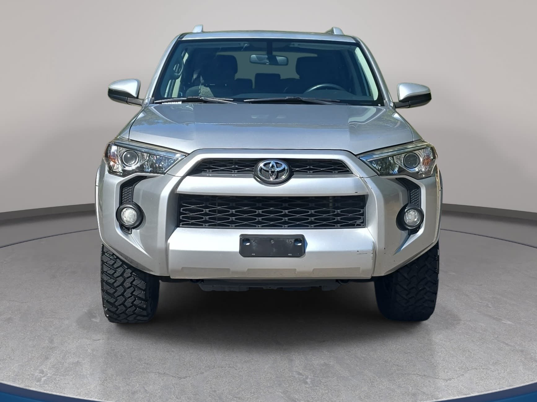 Used 2017 Toyota 4Runner SR5 AWD/4WD image 2