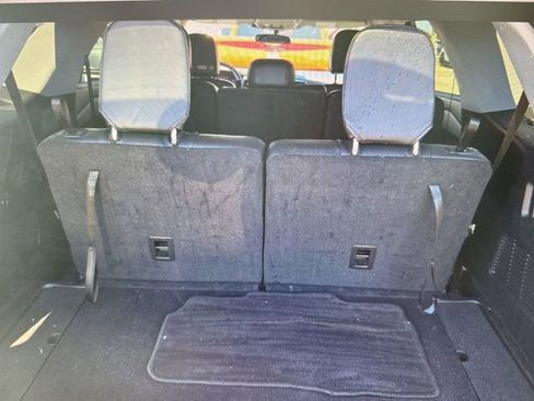 Used 2023 Ford Explorer XLT w/ Equipment Group 202A image 31