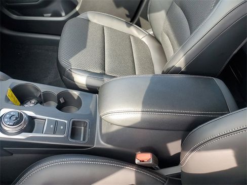 New 2025 Ford Escape SE image 34