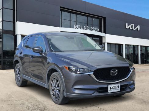 Used 2018 MAZDA CX-5 Touring w/ Preferred Equipment Package FWD image 3