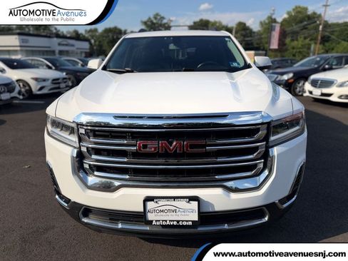 Used 2020 GMC Acadia SLT FWD image 1