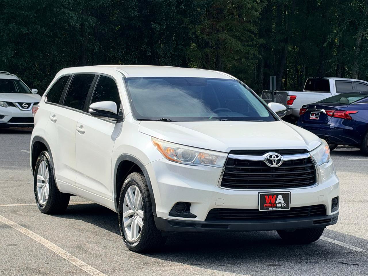 Used 2016 Toyota Highlander LE FWD image 5