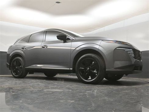 Certified 2025 Nissan Murano SV image 13