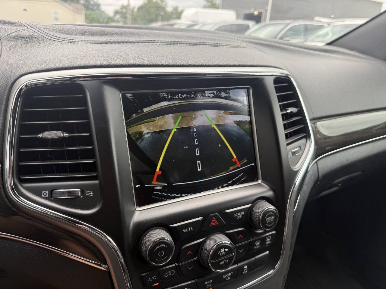 Used 2018 Jeep Grand Cherokee Overland AWD/4WD image 22