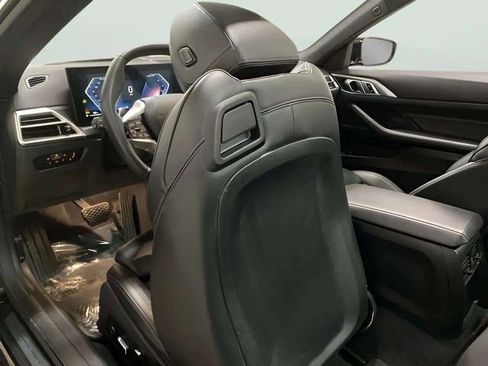 Used 2025 BMW 430i Convertible w/ Premium Package RWD image 54