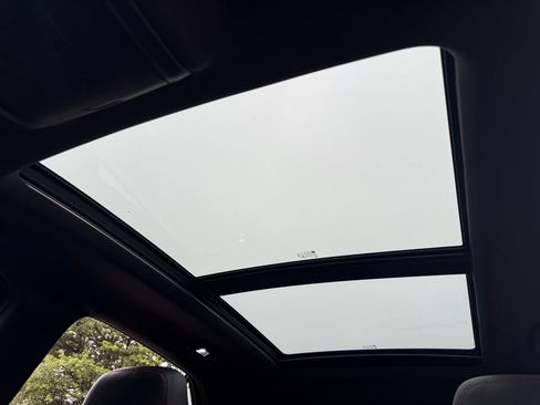 Used 2022 Chevrolet Equinox RS w/ RS Leather Package image 19