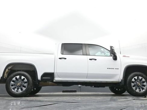 Used 2024 Chevrolet Silverado 2500 Custom w/ Custom Value Package image 47