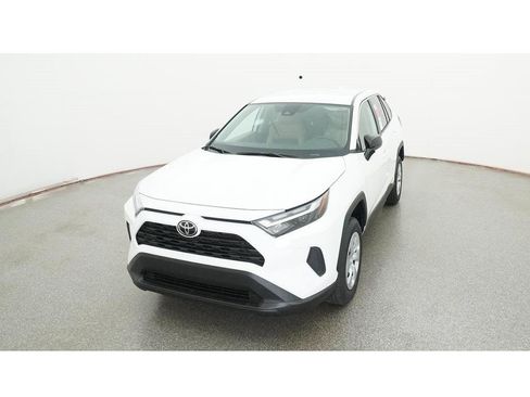 Used 2025 Toyota RAV4 LE FWD image 16