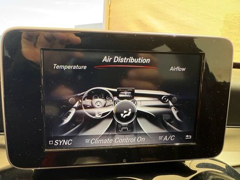 Used 2018 Mercedes-Benz C 300 Sedan image 25