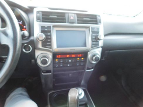Used 2011 Toyota 4Runner Limited AWD/4WD image 29
