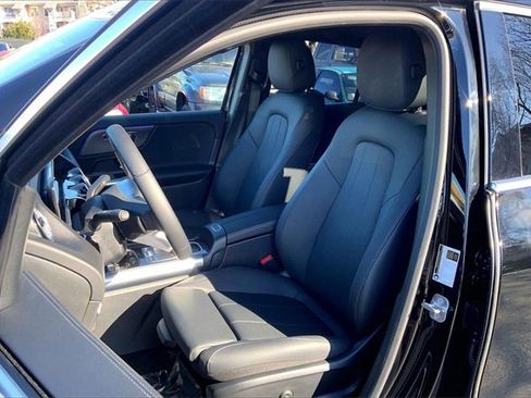 Used 2025 Mercedes-Benz GLA 250 4MATIC image 6