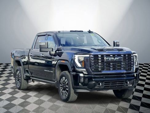 Used 2024 GMC Sierra 2500 Denali Ultimate image 4