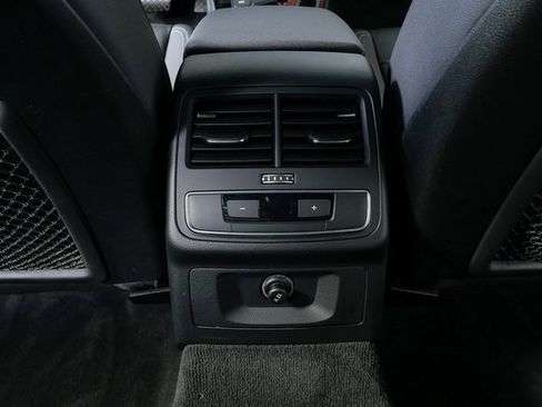 Used 2021 Audi A4 2.0T Premium w/ Convenience Package image 18