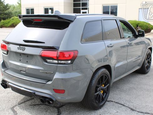 Used 2021 Jeep Grand Cherokee Trackhawk w/ Trailer Tow Group IV AWD/4WD image 32