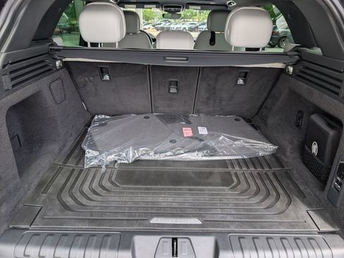 Certified 2025 Land Rover Range Rover Sport SE AWD/4WD image 21