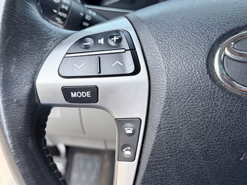 Used 2013 Toyota Highlander SE FWD image 15