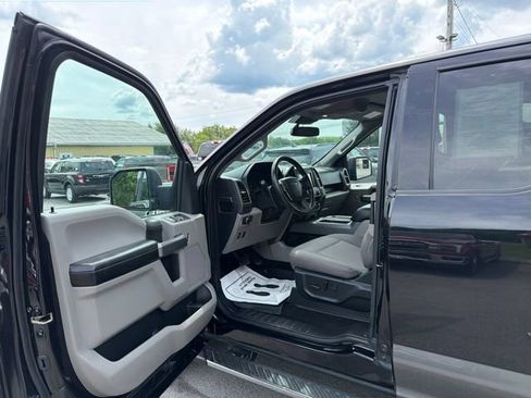 Used 2019 Ford F150 XLT w/ Equipment Group 302A Luxury AWD/4WD image 14