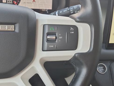 Used 2023 Land Rover Defender 130 SE AWD/4WD image 26