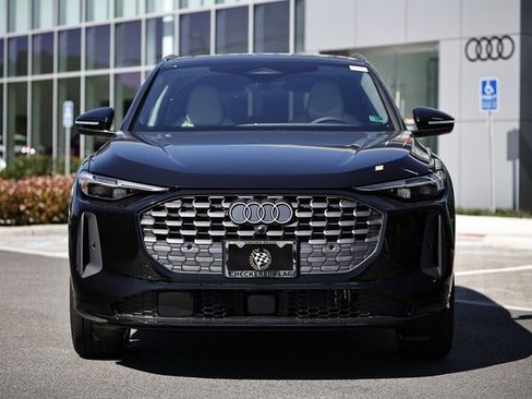 New 2025 Audi Q5 Prestige image 13