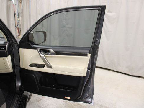 Used 2022 Lexus GX 460 Premium w/ Premium Plus Package AWD/4WD image 28