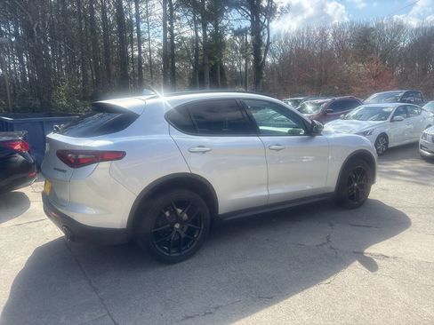 Used 2020 Alfa Romeo Stelvio w/ Nero Edizione image 5