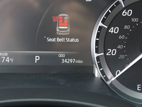 Used 2023 Toyota Highlander XLE AWD/4WD image 12