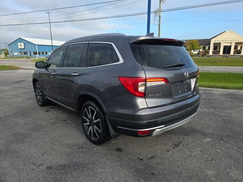 Used 2019 Honda Pilot Touring image 3