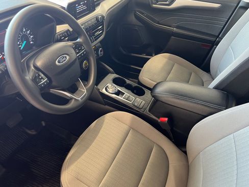 Used 2022 Ford Escape S image 10
