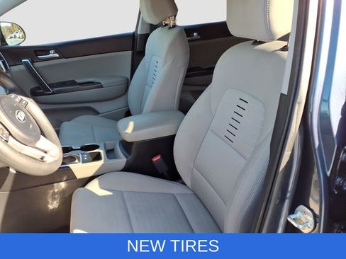 Used 2022 Kia Sportage LX w/ LX FWD Value Edition Package image 15