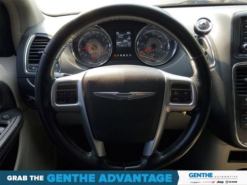 Used 2011 Chrysler Town & Country Touring image 23