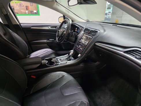 Used 2016 Ford Fusion Titanium AWD/4WD image 25
