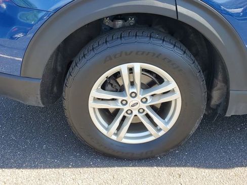 Used 2021 Ford Explorer XLT w/ Equipment Group 202A AWD/4WD image 5