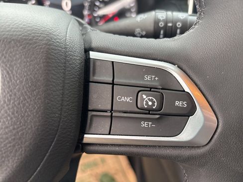 Used 2023 Jeep Compass Altitude w/ Convenience Group image 23