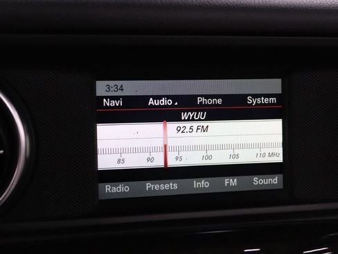 Used 2015 Mercedes-Benz SLK 250 image 32