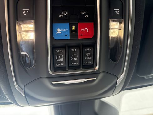 New 2026 Jeep Grand Cherokee L Limited image 18