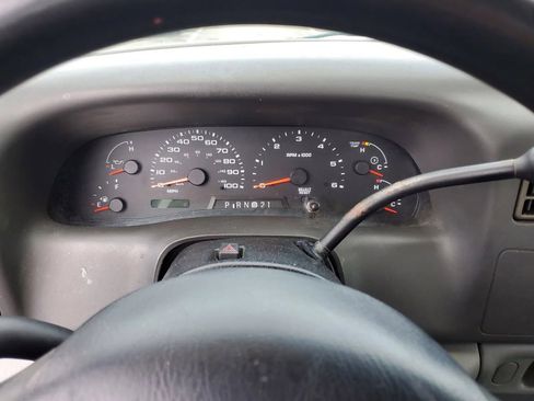 Used 2002 Ford F250 XL image 15