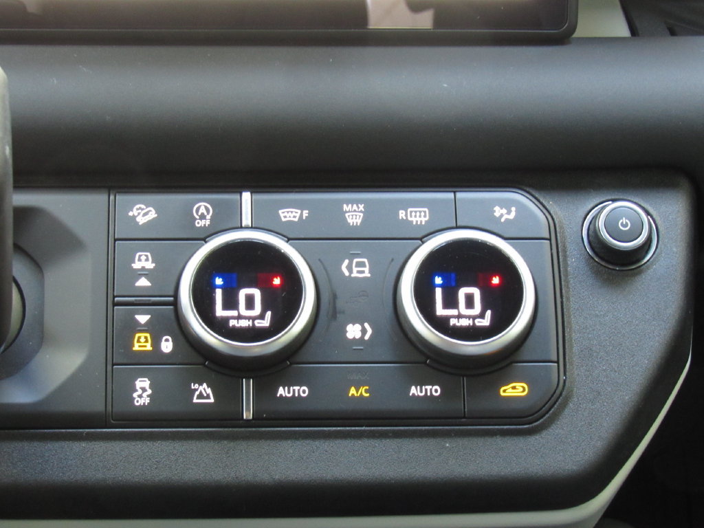 Used 2024 Land Rover Defender 110 S AWD/4WD image 31