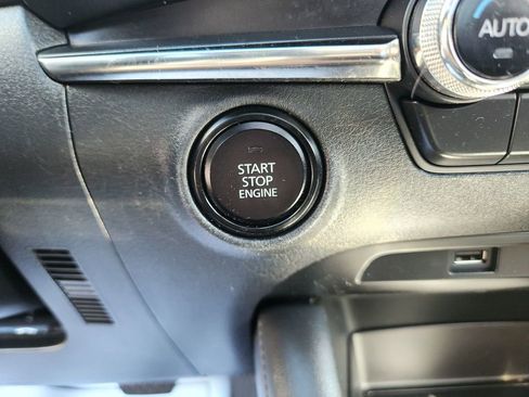 Used 2021 MAZDA MAZDA3 s image 18