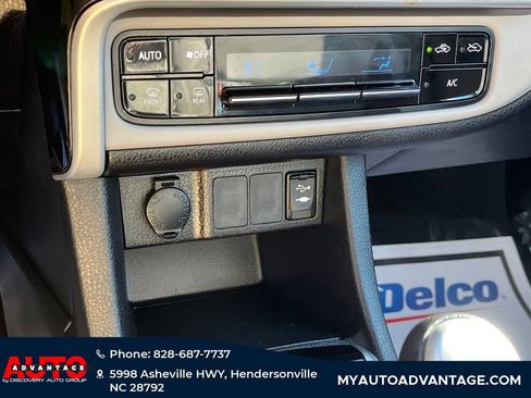 Used 2018 Toyota Corolla LE image 13