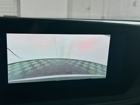 Used 2025 Buick Envista Preferred image 22