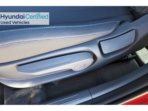 Certified 2024 Hyundai Elantra SEL image 30