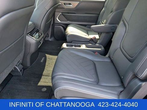 Certified 2025 INFINITI QX80 Luxe w/ Exterior Package AWD/4WD image 29