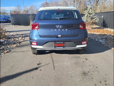 New 2026 Hyundai Venue SEL image 3