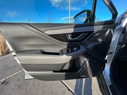 Used 2025 Subaru Outback Onyx Edition image 20