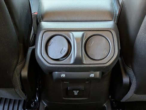 Used 2024 Jeep Wrangler High Altitude image 17