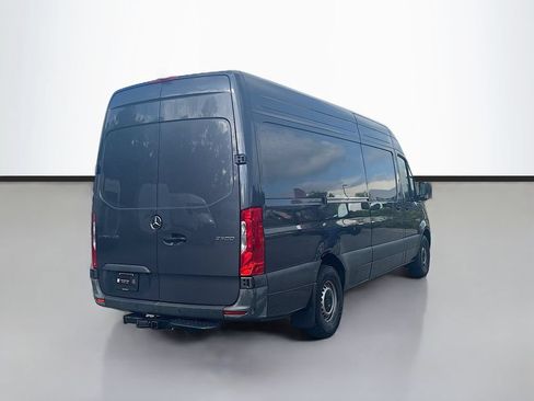 Used 2024 Mercedes-Benz Sprinter 2500 image 3