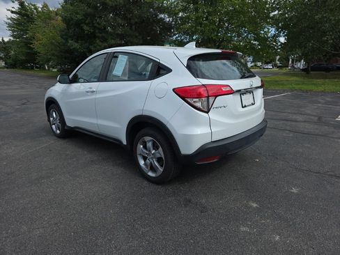 Certified 2022 Honda HR-V LX image 5