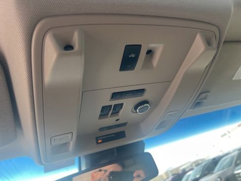 Used 2019 GMC Yukon XL Denali w/ Denali Ultimate Package image 17