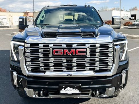 Used 2025 GMC Sierra 2500 Denali image 14